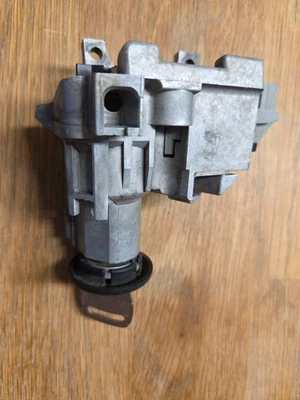 Llave de cilindro Hummer H2 2003-2007 cerradura de encendido usada Foto 1 de 4