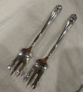 International Silver Spring Glory  Seafood Cocktail Fork with lobster claws - Picture 1 of 5