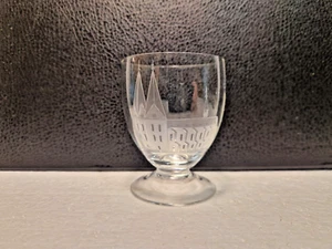 WUNDERSCHÖNES ANTIKES BRAND COGNAC GLAS MIT GRAVUR KIRCHE 30er Jahre - Bild 1 von 8