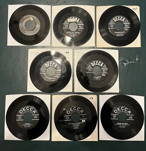 Huge Lot of (8) Bing Crosby 45 RPM Records - Lot #3 - Picture 1 of 2