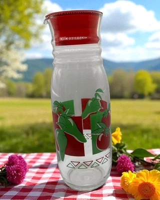 Jarra de jugo de vidrio vintage ARC FRANCE con tapa diseño de tomate y pimienta vintage Foto 1 de 4