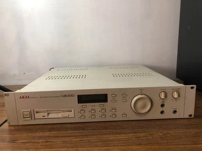 AKAI Professional S2000 MIDI STEREO DIGITAL SAMPLER Musikinstrumente Audio - Bild 1 von 4