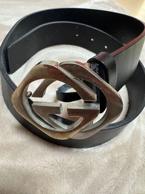 GUCCI 80/32 Cuero Negro Enclavamiento GG Logo Hebilla Cuadrada Sin Caja USADO - Imagen 1 de 4