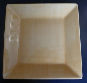 Juego de 4 platos de cena cuadrados Córcega de 10 3/8" oro amarillo mantequilla - Imagen 1 de 3