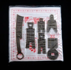 Lot 6 verschiedene chinesische Feng-Shui Sammlerstücke Messing/Kupfer Münzen #02022308 - Bild 1 von 4