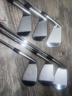 Tour Issue TaylorMade Tour Preferred MB Irons 4 - 9 Iron - Image 1 of 4