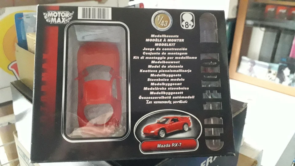 Mazda RX-7 - MotorMax 1:43 Kit in metallo - nuovo sigillato - - Immagine 1 di 1