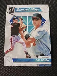 CARTA DA BASEBALL 2023 CAL RIPKEN JR DONRUSS DIAMOND KINGS #8 BALTIMORE ORIOLES - Foto 1 di 2