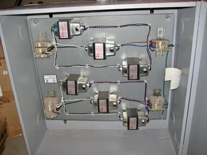 Siemens Control Panel w/ (6) Core LE12000 96VA 120/24V Transformers w/ Breakers - Picture 1 of 10