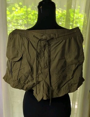 American Eagle Hiking Shorts Women's Medium Olive Green Nylon - Image 1 of 4