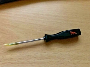 DESTORNILLADOR EXTREMO TRIÁNGULO IXO 2.7mm para modelos de coches altaya/atlas/de agostini - Imagen 1 de 1