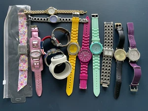 14 ASSORTED LADY'S DRESS FASHION WATCHES FROM ESTATE - Picture 1 of 9