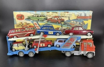 Conjunto de presente Corgi 41 transportadores de carro Carrimore e 6 carros. Bom na caixa original - Imagem 1 de 4