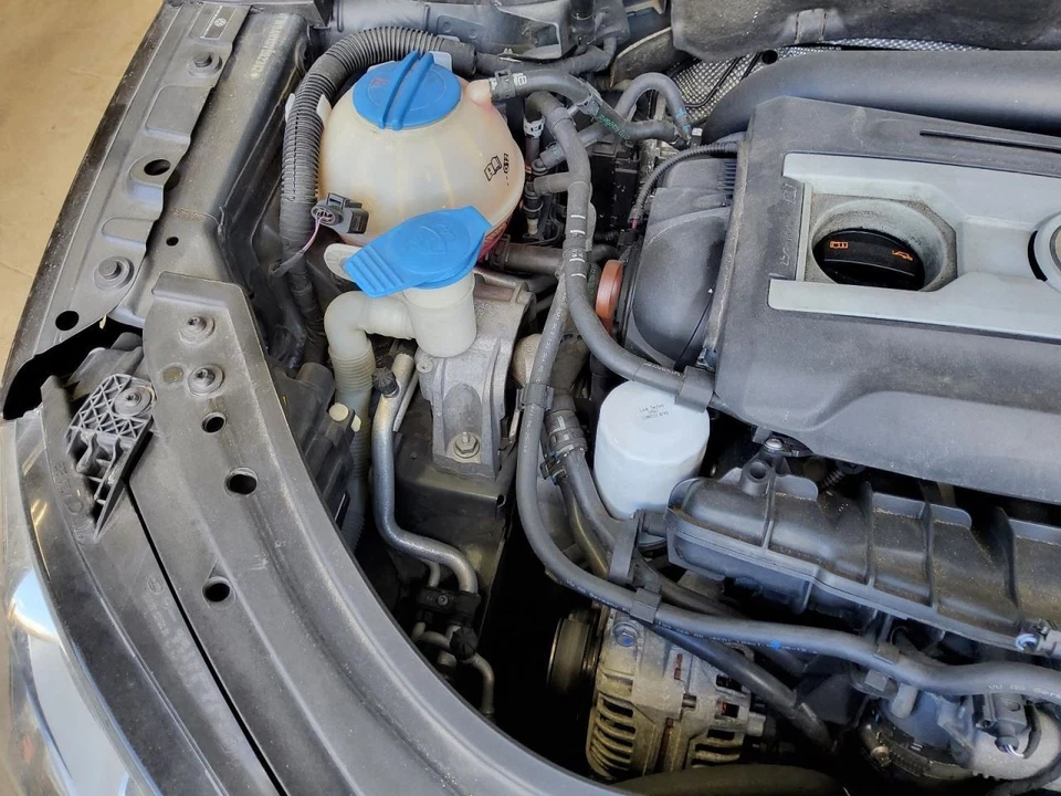 Depósito de lavado de botellas compatible con 07-16 EOS 513627 Foto 1 de 1