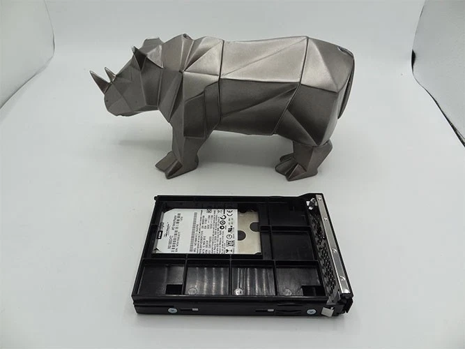 870796-001 HP 900GB 15k RPM SAS 12Gb/s 3.5in 870761-B21 - Image 1 of 1