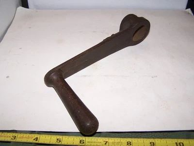 Manivela de arranque de hierro fundido IHC 1hp FAMOUS TITAN TOM THUMB Miss motor de gasolina G6515 Foto 1 de 4