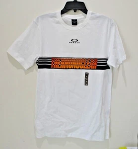 NWT MEN'S OAKLEY TN RACING CENTER SUNSET STRIPE SS CREWNECK TSHIRT SZ M - Picture 1 of 4