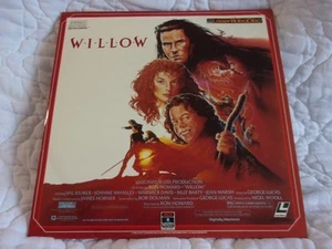 WILLOW 2-DISC LASERDISC 80'S VAL KILMER WARWICK DAVIS JOANNE WHALLEY RON HOWARD - Picture 1 of 10