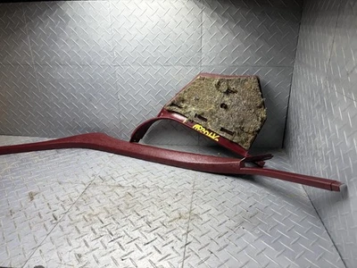 1988-1994 GM C/K 1500 Left Driver Side Red A Pillar Trim Foto 1 de 4