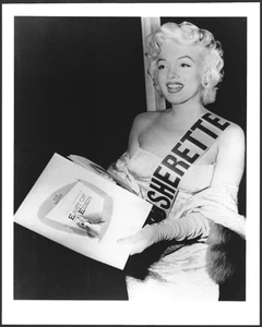 Marilyn Monroe Hollywood Actress Usherette 💋 Vintage Original Photo Glamour - Picture 1 of 2