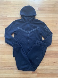 navy blue nike tech fleece tracksuit