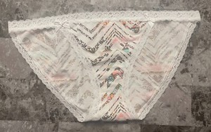 NWT VICTORIA'S SECRET LARGE GEOMETRIC FLORAL LACE RARE STRING BIKINI PANTIES