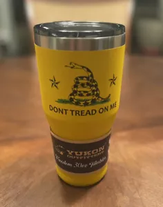 Yukon Outfitters Freedom 30oz Yellow Tumbler Stainless New "Dont Tread On Me" - Picture 1 of 4