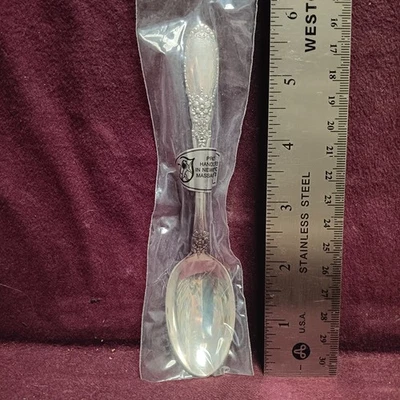 Cucharadita Espejo Antiguo Sterling Towle 6" 29 gramos Sin Monograma NUEVA EN PAQUETE Foto 1 de 4