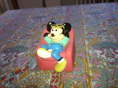 SALVADANAIO COIN BANK MICKEY MOUSE TOPOLINO DISNEY ANNI 90 VINTAGE NEW IN GOMMA - Immagine 1 di 2