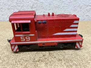 Athean HO Scale Powered Red and White #59 Hustler Diesel Switcher - Picture 1 of 8