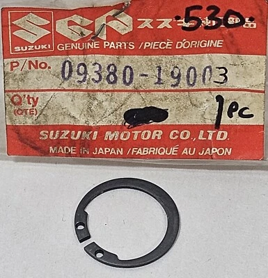 1 NEW Suzuki RM80 RM85 RM125 RM250 RMX250 Exhaust Valve Circlip OEM 09380-19003 - Image 1 of 2