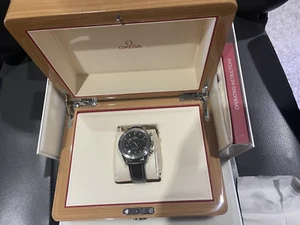 OMEGA Speedmaster 57 Chronograph schwarzes Zifferblatt Herrenuhr! Mit allem! - Bild 1 von 15