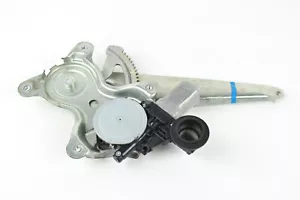 85710-58010 Original Lexus Is II 2 XE2 IS220D Window Lift Motor Rear Right - Picture 1 of 3