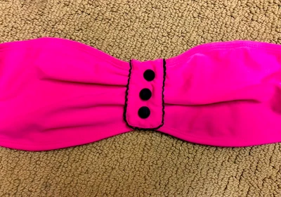 Forever 21 粉色无肩带抹胸比基尼上衣 L 码纽扣前泳装 — 第 1/4 张图片