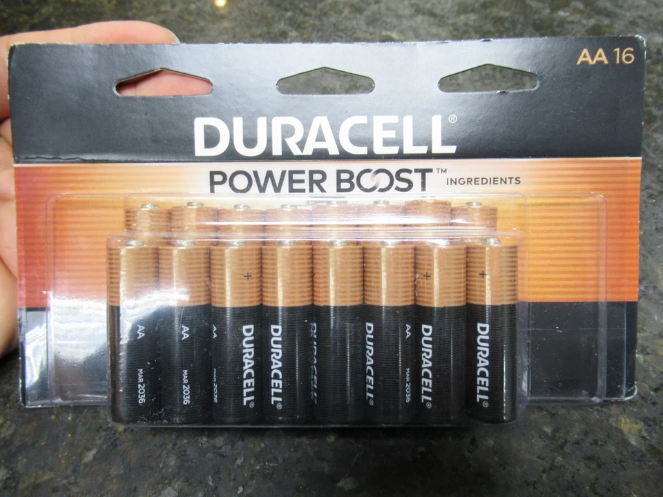 全新!! Duracell Coppertop AA 碱性电池 - 16 个免费送货!! — 第 1/1 张图片