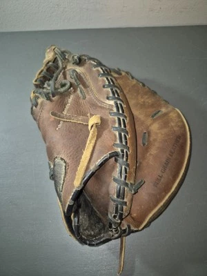 MacGregor MCCM200X Baseball Catchers Glove Mitt Full Grain Leather RHT 33” - Image 1 of 4