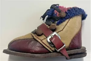 seltenes altes Reiseandenken Nadelkissen alter Leder Ski Schuh alte Nägel - Picture 1 of 6