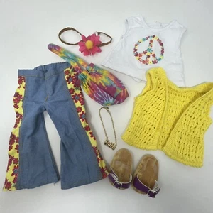 American Girl Puppe BeForever Julie In Meet Peace Zeichen Outfit mit Halskette - Bild 1 von 12
