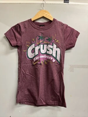 Camiseta promocional Crush Strawberry. Niños pequeños. Caja 235 Foto 1 de 4