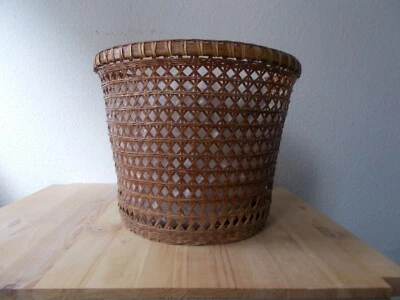 Blumenübertopf oder Papierkorb -    schöne Flechtarbeit  --  rund - Bild 1 von 4