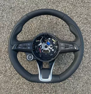 Lenkrad ALFA ROMEO TONALE STELVIO GIULIA Leder mit Bedienelementen - Bild 1 von 2