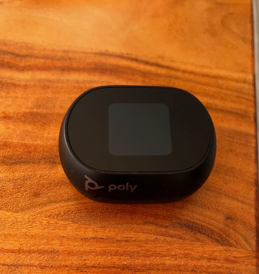 Auriculares Poly Voyager Free 60+ UC  cancelacion de ruido. 10 vezes de uso - Imagen 1 de 4