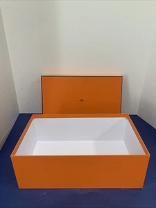 CAJA NARANJA HERMES PARIS 14 X 9" X 5 CON CINTA Y RELLENO DE ZAPATOS - Imagen 1 de 9