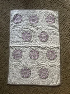 POTTERY BARN KIDS Baby Girls CRIB QUILT - White/Gray PURPLE FLOWERS - Picture 1 of 12
