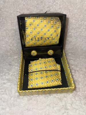 Juego de corbata geométrica amarilla, cuadrado de bolsillo y gemelos Clericci para hombre Foto 1 de 3