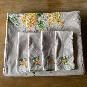 "Juego de 4 servilletas vintage con apliques de flores bordadas/5 98"" X 63""" - Imagen 1 de 8