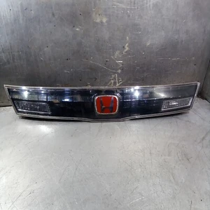 Honda Civic MK8 FN2 2006-2011 Boot Tailgate Centre Rear Tail Light Panel Cluster - Picture 1 of 7
