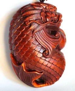 YL004 - 6,5 x 5 x 3 CM Estatuilla Netsuke de boj tallada a mano - Pez dragón - Imagen 1 de 6