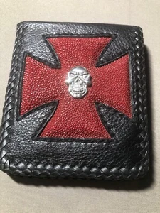 Short Black Cowhide Bifold Wallet w/Red Stingray and skull - Biker accesories - Picture 1 of 6