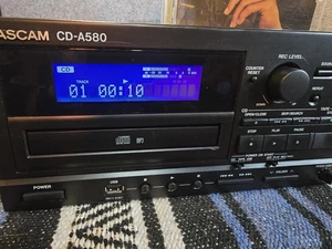 TASCAM CD-A580 Cassette Recorder CD and Tape Player - Working!  (with Cdr's/Nos - Picture 1 of 20